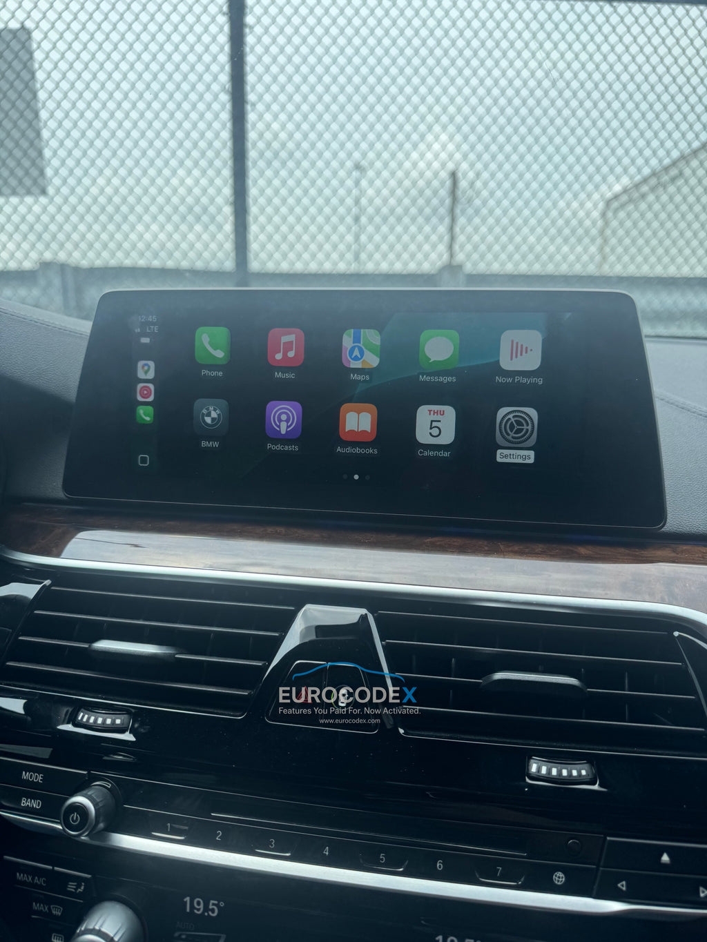 BMW / MINI COOPER Apple CarPlay - Fullscreen - Screen Mirroring (Android Only) - Video In Motion (USB / DVD)