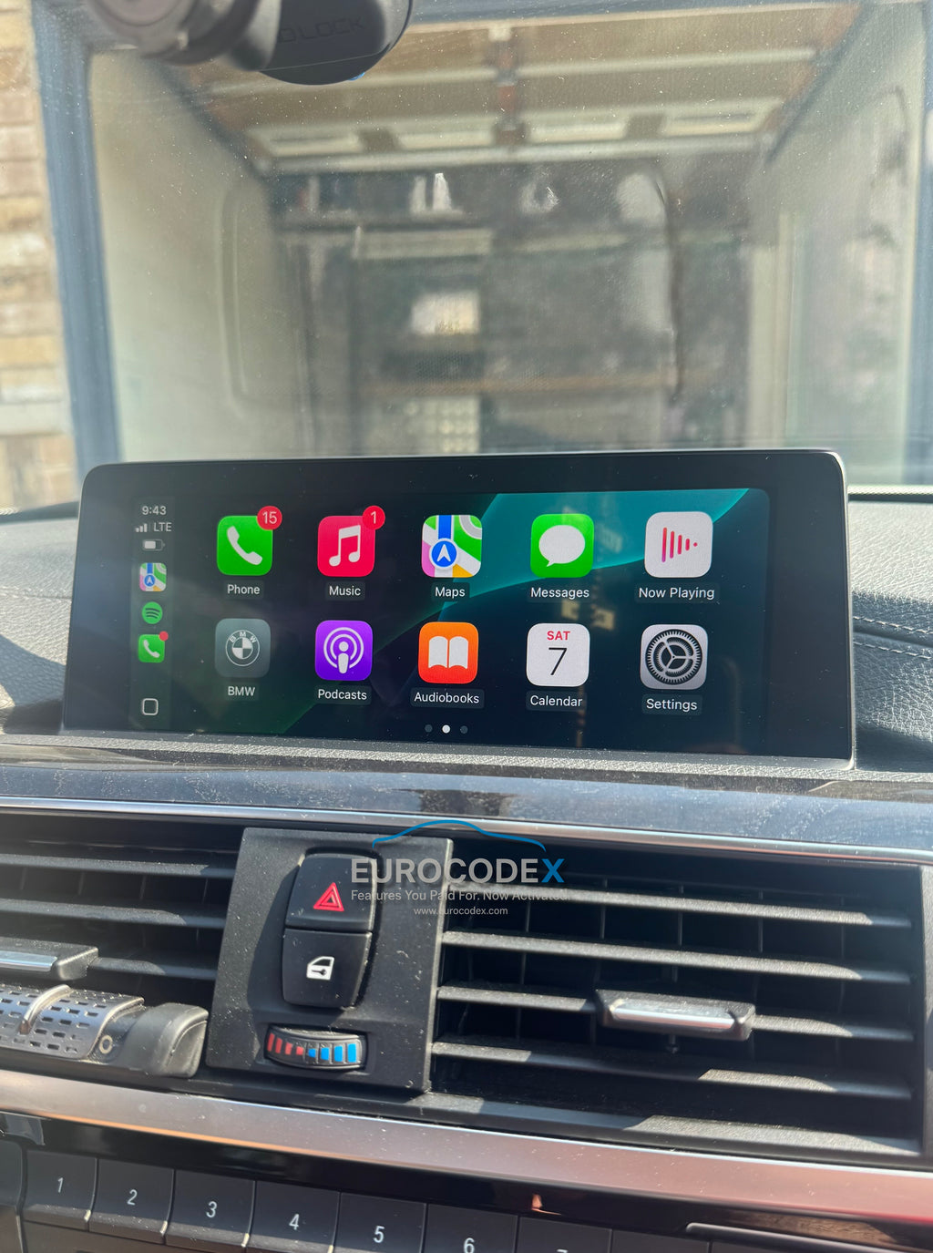 BMW / MINI COOPER Apple CarPlay - Fullscreen - Screen Mirroring (Android Only) - Video In Motion (USB / DVD)