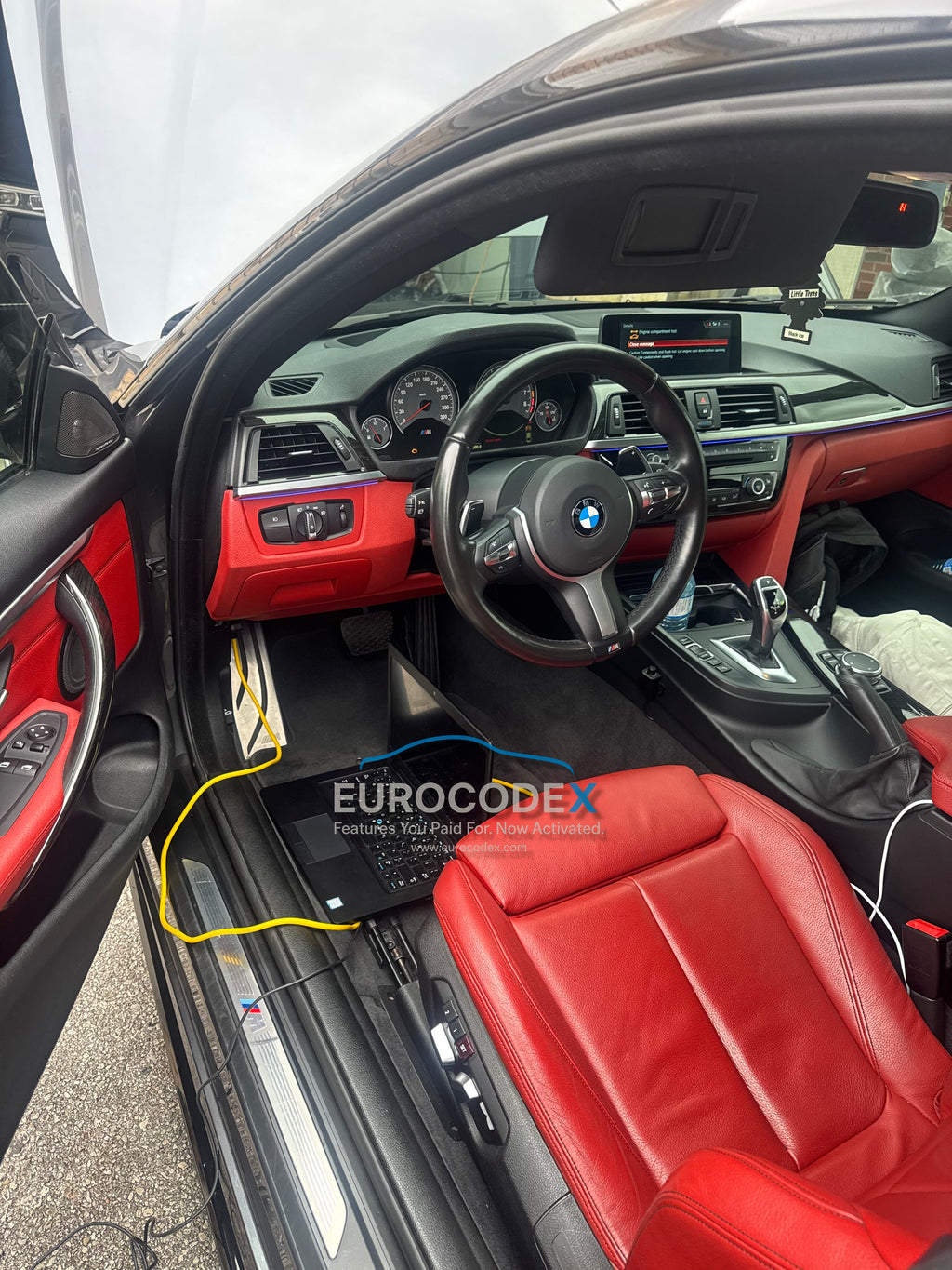 BMW / MINI COOPER Apple CarPlay - Fullscreen - Screen Mirroring (Android Only) - Video In Motion (USB / DVD)