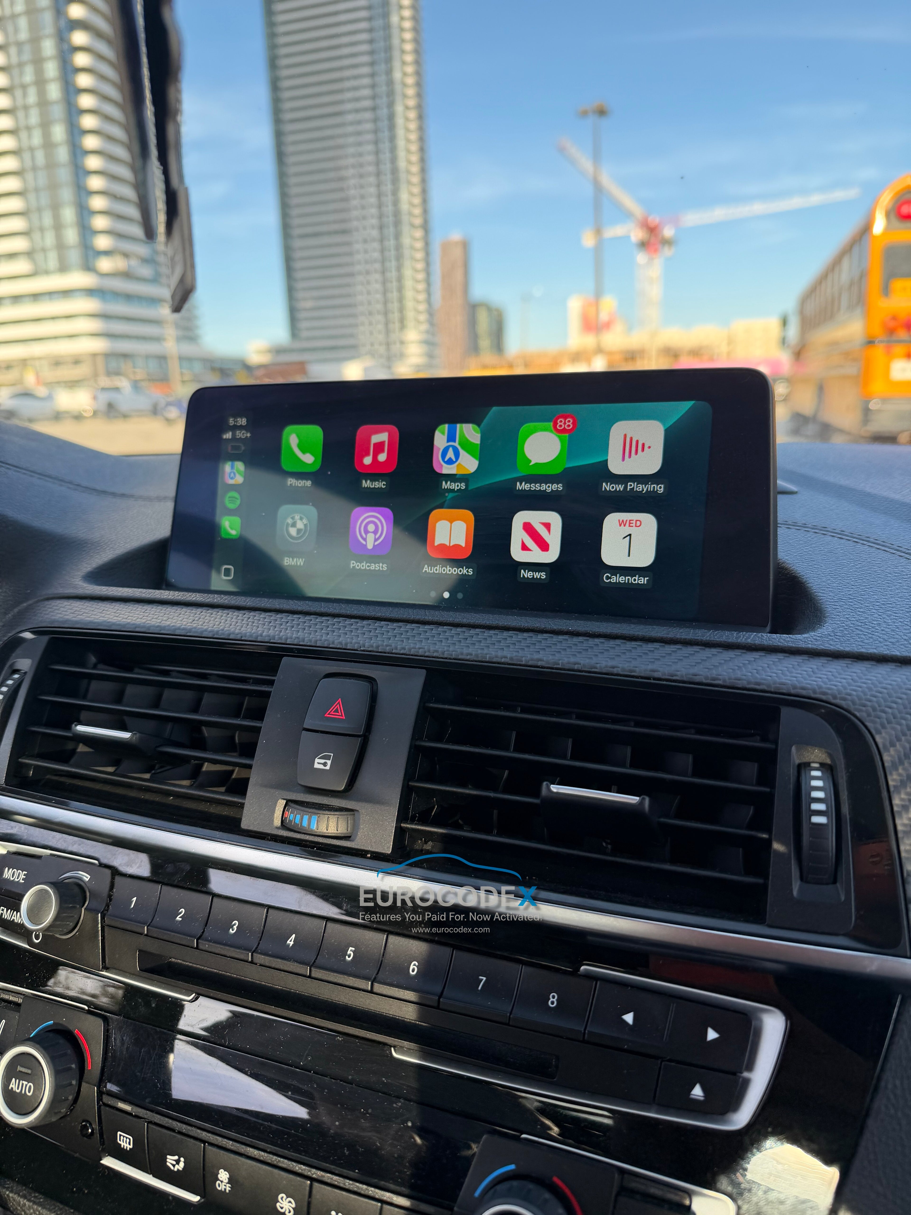 BMW / MINI COOPER Apple CarPlay - Fullscreen - Screen Mirroring (Android Only) - Video In Motion (USB / DVD)